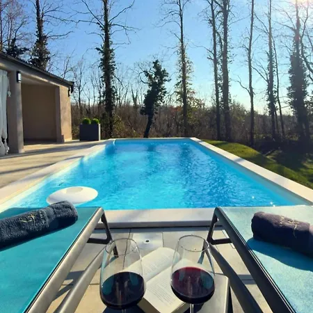 Villa Silence